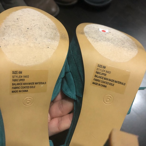 Eva Mendes New Shoes !! - Picture 4 of 4